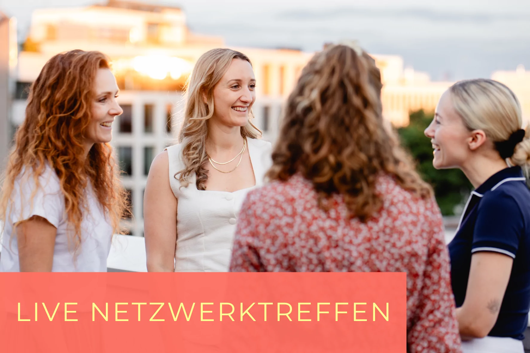 Foto einer lachenden Frau